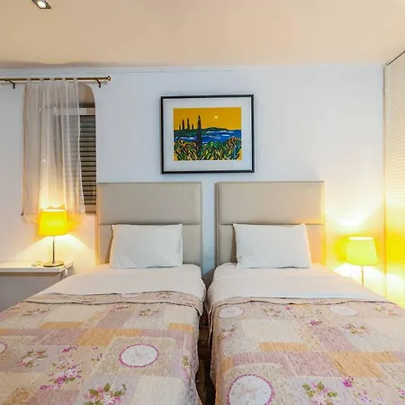 Villa Salt Water