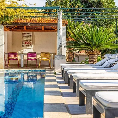 Salt Water Villa